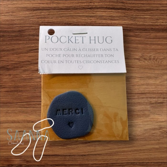 SAANNA Pocket Hug - MERCI bleu