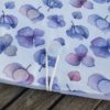 LAUBELGO Couverture rembourrée blanche à fleurs bleu-violet – Image 3